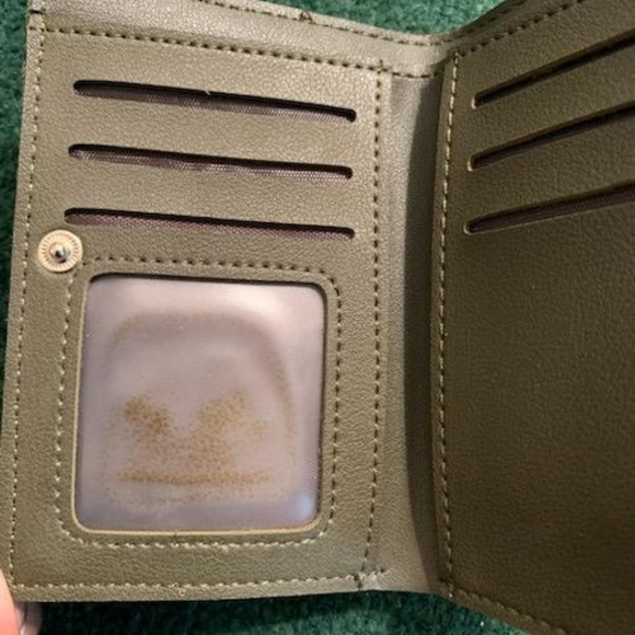 Embroidered Flower Wallet - Picture 5 of 12